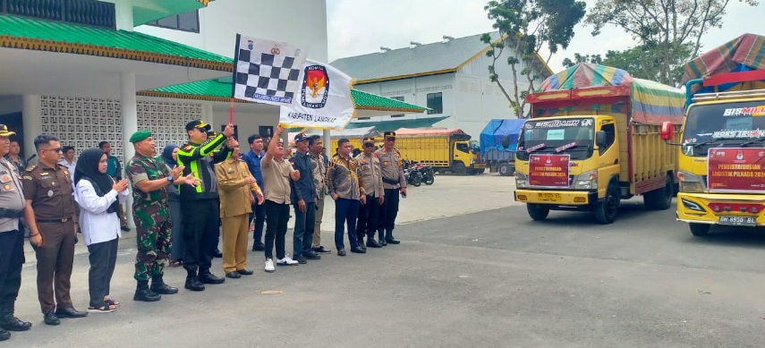 KPU Langkat distribusikan logistik Pilkada ke 23 kecamatan KPU Langkat distribusikan logistik Pilkada ke 23 kecamatan