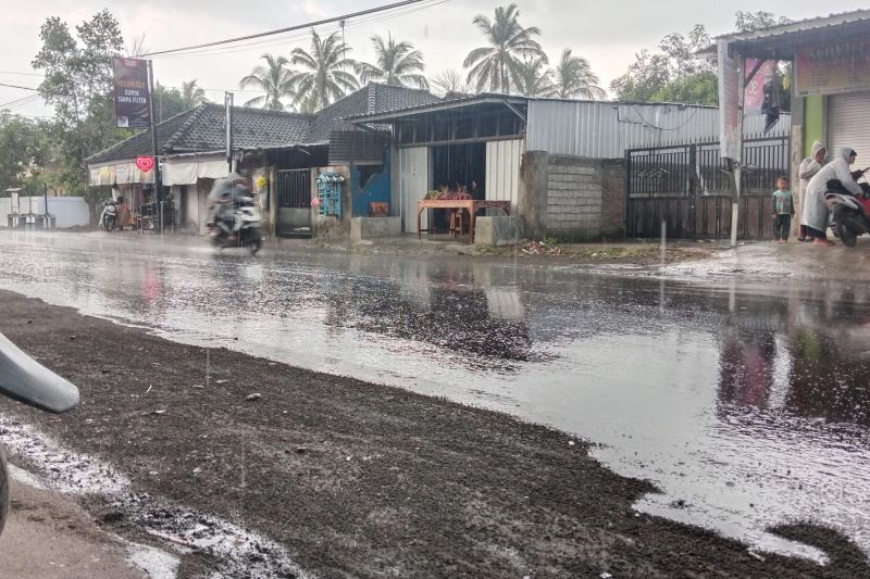 BMKG prakirakan cuaca sebagian besar wilayah diguyur hujan pada Jumat