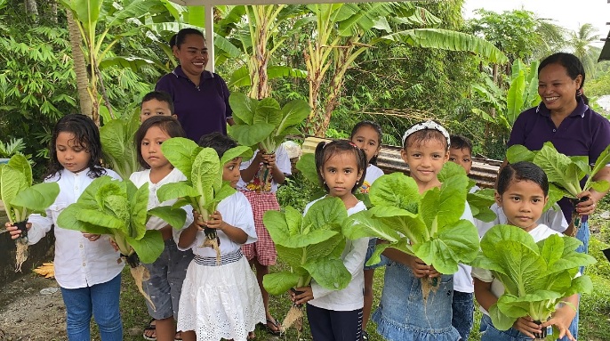 CSR AFT Pattimura dukung pendidikan anak di Laha melalui Program SPP Berbayar Sampah CSR AFT Pattimura dukung pendidikan anak di Laha melalui Program SPP Berbayar SampahÂ