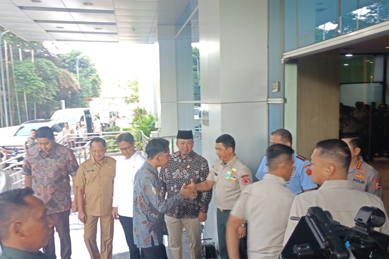 Wapres Gibran hadiri rapat penanggulangan erupsi Lewotobi Wapres Gibran hadiri rapat penanggulangan erupsi Lewotobi