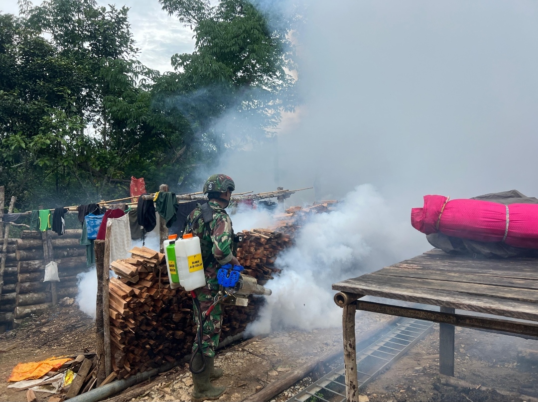 Warga Aisa antusias fogging bersama Habema