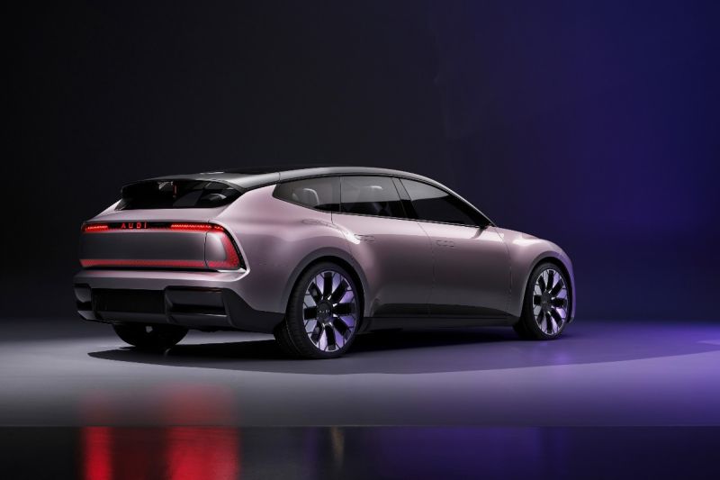 Audi kenalkan mobil konsep di China tanpa logo cincin ikonik Audi kenalkan mobil konsep di China tanpa logo cincin ikonik
