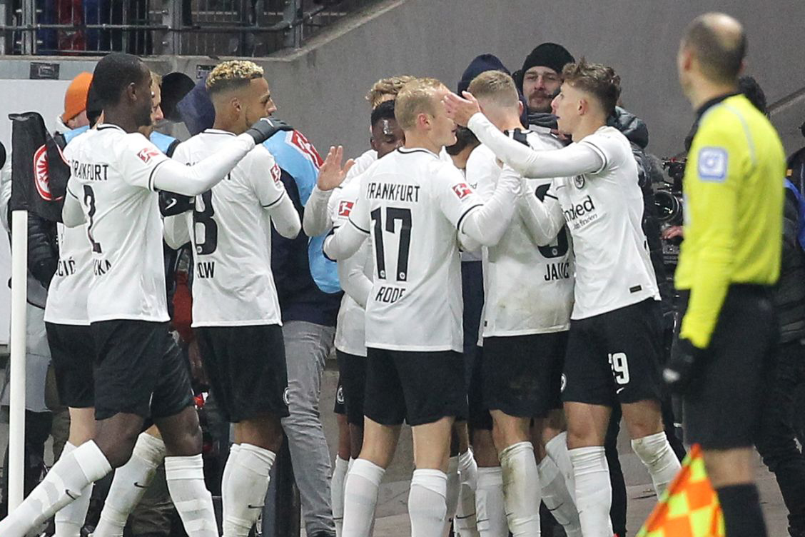 Eintrach Frankfurt naik ke peringkat kedua klasemen sementara Liga Jerman Eintrach Frankfurt naik ke peringkat kedua klasemen sementara Liga Jerman