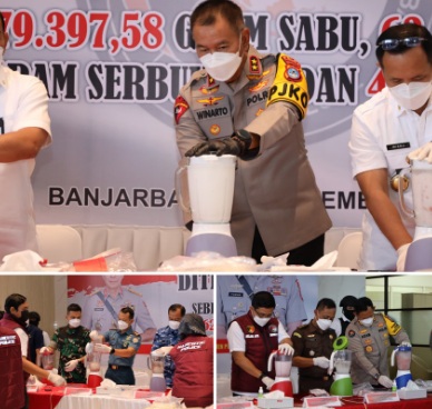 Polda Kalsel musnahkan lebih dari 79 kilogram sabu di depan para tersangka Polda Kalsel musnahkan lebih dari 79 kilogram sabu di depan para tersangka