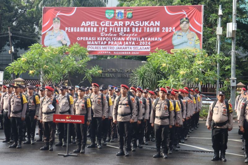 Polres Jaksel kerahkan ribuan petugas amankan pilkada Polres Jaksel kerahkan ribuan petugas amankan pilkada