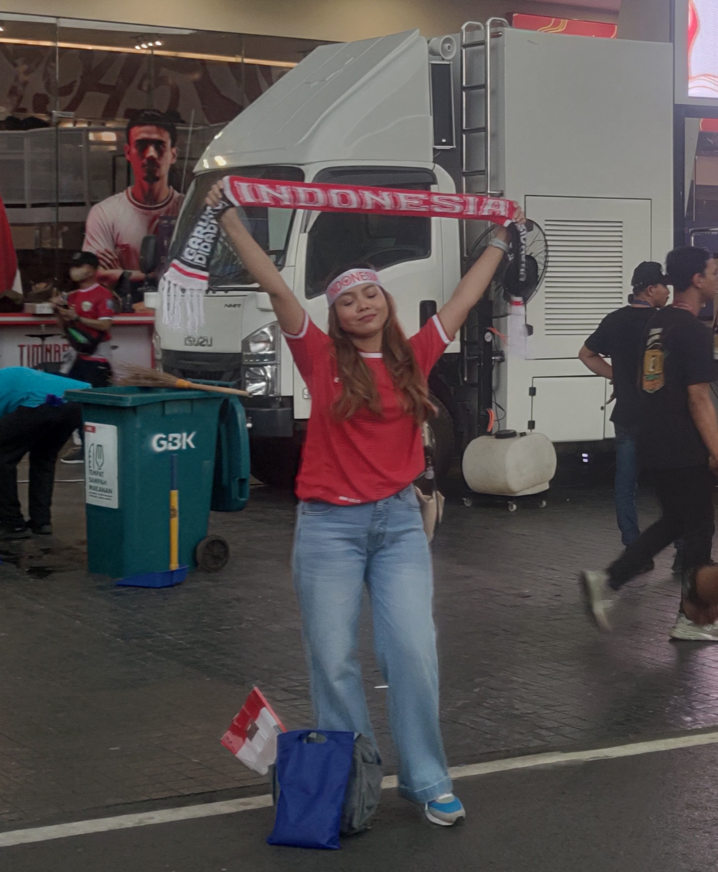 Pesona kecantikan suporter wanita Timnas Indonesia di laga melawan Arab Saudi Pesona kecantikan suporter wanita Timnas Indonesia di laga melawan Arab Saudi