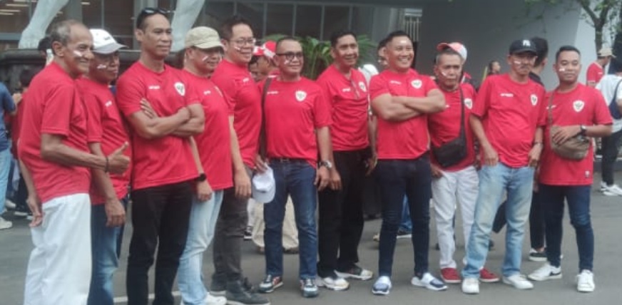 Begini gaya dukungan suporter Indonesia di laga Indonesia vs Jepang Begini gaya dukungan suporter Indonesia di laga Indonesia vs Jepang