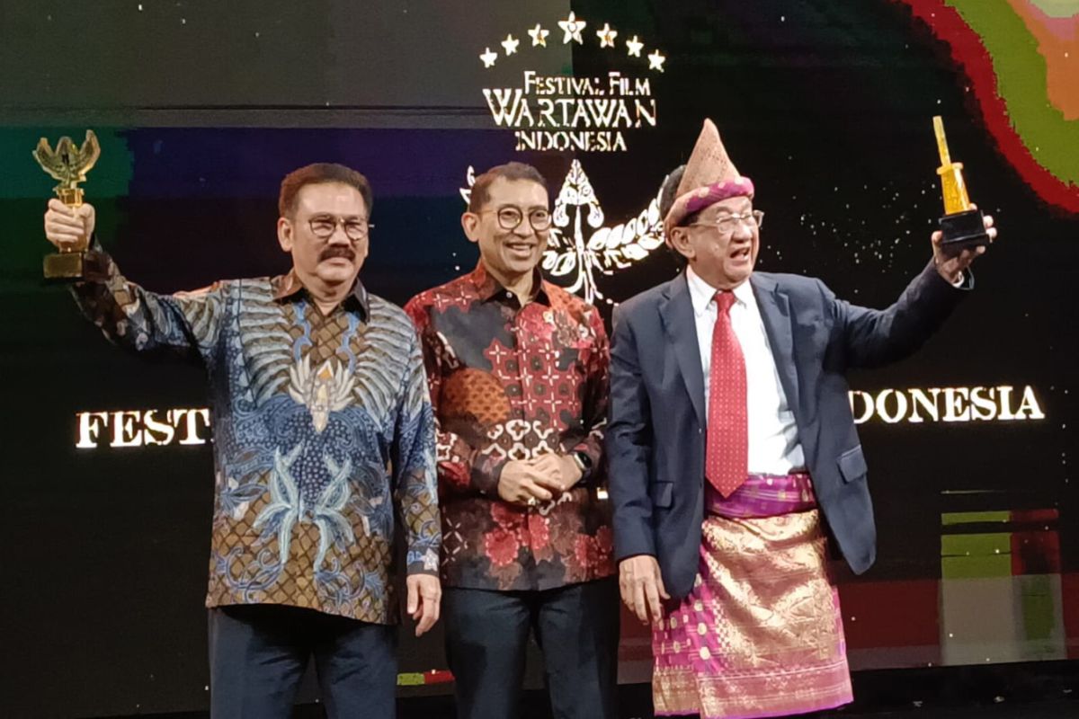Ilham Bintang dan Anwar Fuady raih Lifetime Achievement Award FFWI 2024