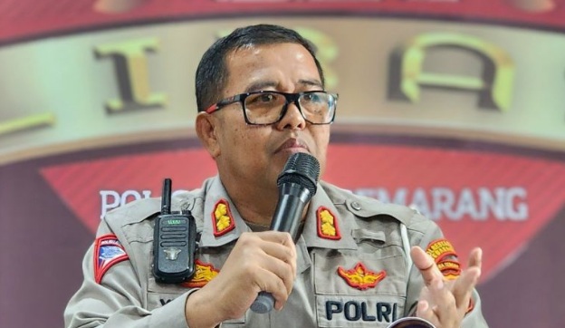 Total korban kecelakaan truk di Semarang 11 orang Total korban kecelakaan truk di Semarang 11 orang