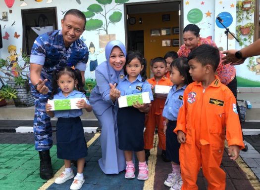 Lanud I Gusti Ngurah Rai berbagi makanan bergizi gratis Lanud I Gusti Ngurah Rai berbagi makanan bergizi gratisÂ