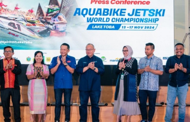 100 pembalap jetski dari 30 negara siap berlaga di Danau Toba 100 pembalap jetski dari 30 negara siap berlaga di Danau Toba