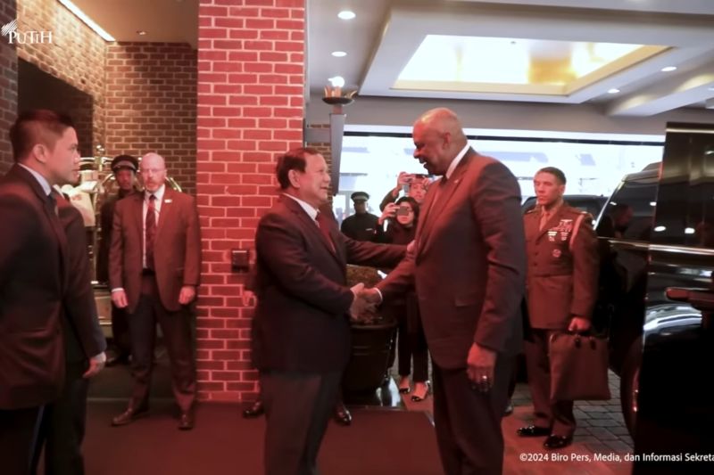 Prabowo dan Lloyd Austin bahas isu Gaza dan Laut Tiongkok Selatan Prabowo dan Lloyd Austin bahas isu Gaza dan Laut Tiongkok Selatan