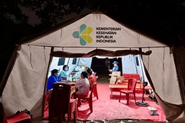 Kemenkes kirim bantuan dan siagakan pos bantu korban erupsi di NTT Kemenkes kirim bantuan dan siagakan pos bantu korban erupsi di NTT