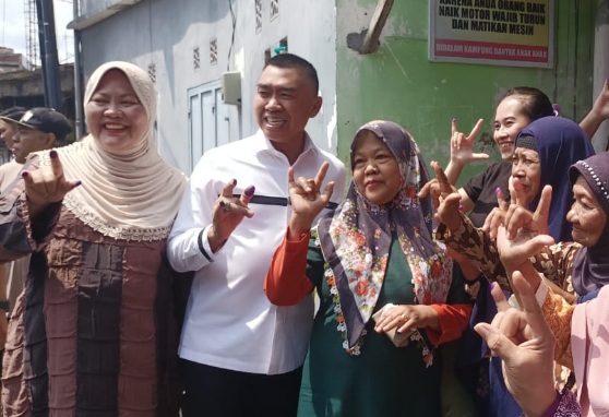 M Anton didoakan orang tua, Wahyu nyekar ke makam orang tua M Anton didoakan orang tua, Wahyu nyekar ke makam orang tua