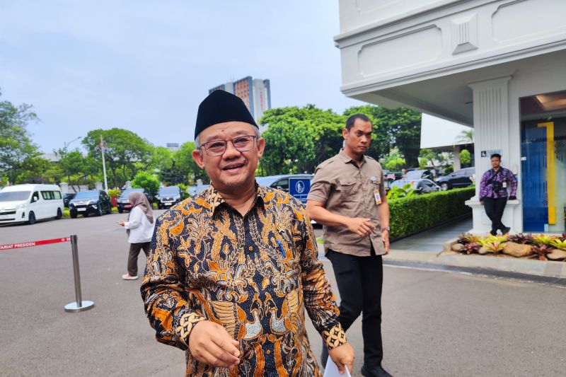 Prabowo panggil menteri-menteri bahas bansos hingga gaji guru Prabowo panggil menteri-menteri bahas bansos hingga gaji guru