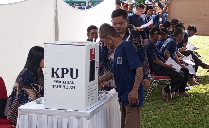 Sebanyak 1.565 narapidana Lapas Cipinang lakukan pencoblosan Pilkada Jakarta Sebanyak 1.565 narapidana Lapas Cipinang lakukan pencoblosan Pilkada Jakarta