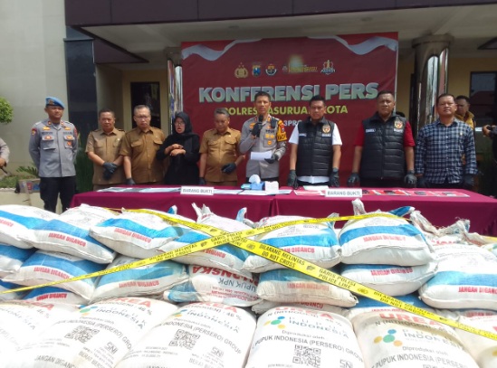 Polisi bongkar praktik penjualan pupuk subsidi ilegal, 2,8 ton pupuk diamankan Polisi bongkar praktik penjualan pupuk subsidi ilegal, 2,8 ton pupuk diamankan