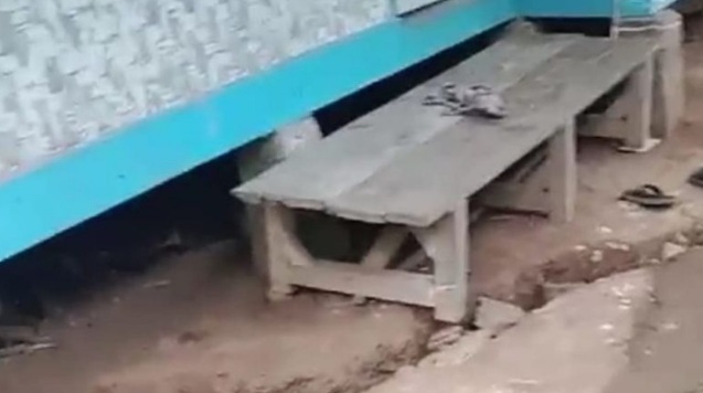 BPBD Cianjur evakuasi 10 kepala keluarga akibat pergerakan tanah BPBD Cianjur evakuasi 10 kepala keluarga akibat pergerakan tanah