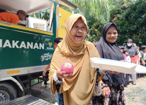 Bank Makanan BAZNAS distribusikan 4.000 Sajian Berkah Bergizi untuk warga miskin di Bogor Bank Makanan BAZNAS distribusikan 4.000 Sajian Berkah Bergizi untuk warga miskin di Bogor