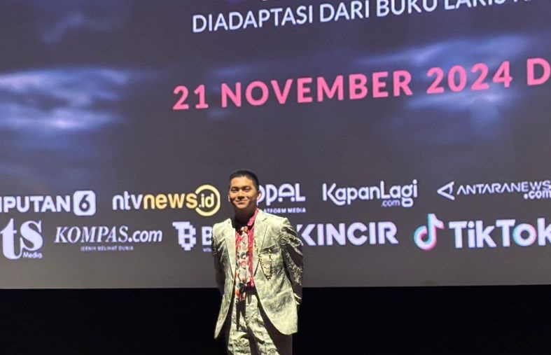 Ajil Ditto sempat canggung dengan Adinia Wirasti di film terbarunya Ajil Ditto sempat canggung dengan Adinia Wirasti di film terbarunya