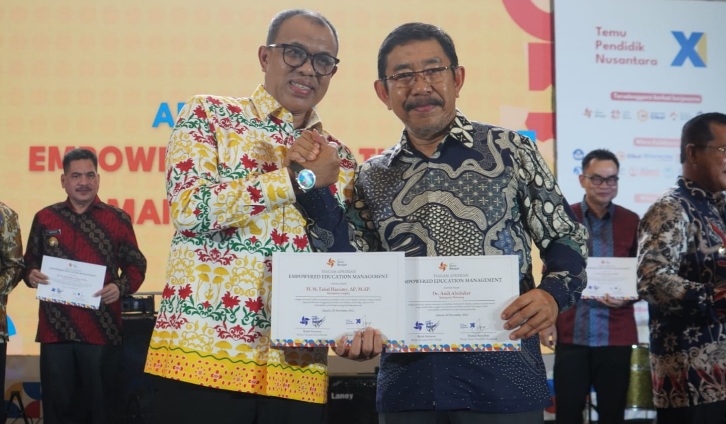 Dorong pembelajaran berpihak pada anak, Pj Bupati Langkat diganjar Mohammad Syafei Award Dorong pembelajaran berpihak pada anak, Pj Bupati Langkat diganjar Mohammad Syafei Award