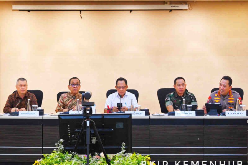 Menhub: Potensi pergerakan capai 110,67 juta orang di Natal-Tahun Baru Menhub: Potensi pergerakan capai 110,67 juta orang di Natal-Tahun Baru