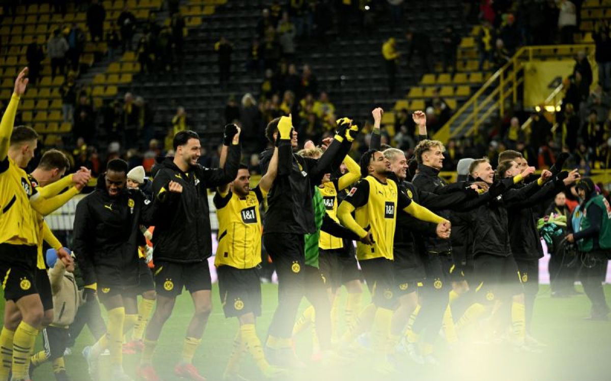 Borussia Dortmund pesta empat gol ke gawang SC Freiburg Borussia Dortmund pesta empat gol ke gawang SC Freiburg