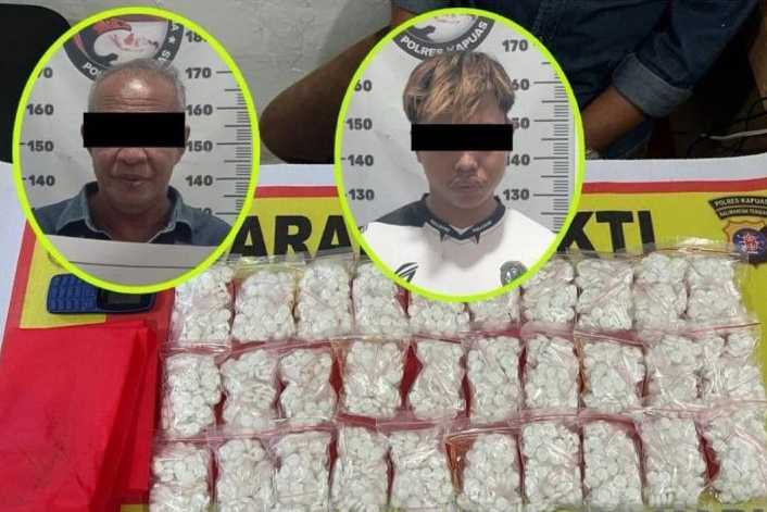 Polres Kapuas tangkap dua pengedar ribuan butir obat terlarang Polres Kapuas tangkap dua pengedar ribuan butir obat terlarang