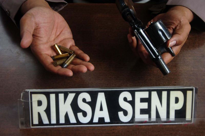 Mencegah penyalahgunaan senjata api oleh oknum aparat Mencegah penyalahgunaan senjata api oleh oknum aparat