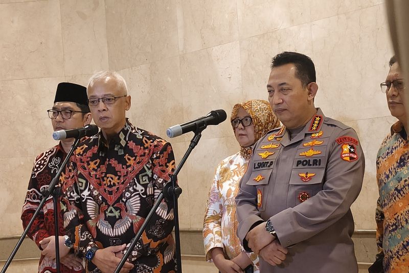 Komitmen Kapolri untuk mengawal Astacita Komitmen Kapolri untuk mengawal Astacita