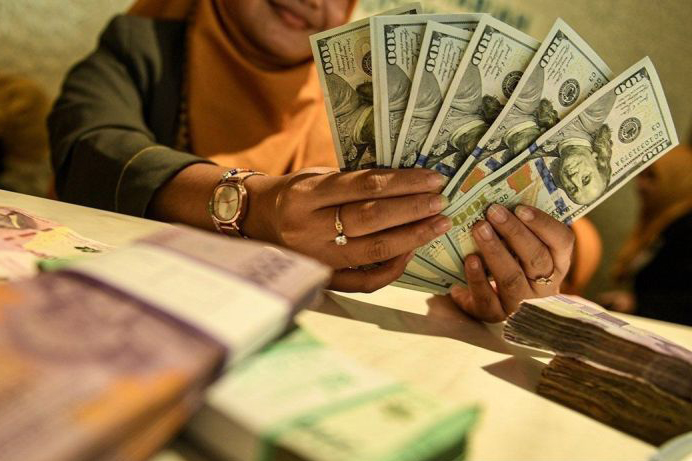 Rupiah Selasa meningkat 54 poin menjadi Rp15.803 per dolar AS