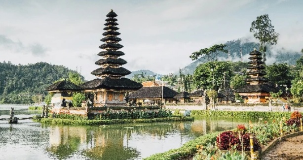 THK U: Panggilan untuk harmonisasi global dan tindakan transformatif
