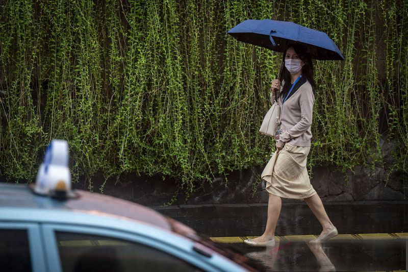 Sebagian Jakarta diperkirakan hujan pada Jumat pagi hingga sore