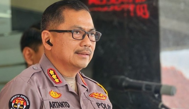 Densus tangkap terduga teroris di tiga lokasi di Jateng Densus tangkap terduga teroris di tiga lokasi di Jateng
