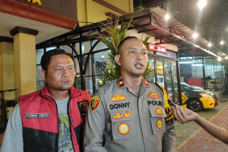 Polisi dihadang warga saat tangkap empat pelaku tawuran di Kalianyar