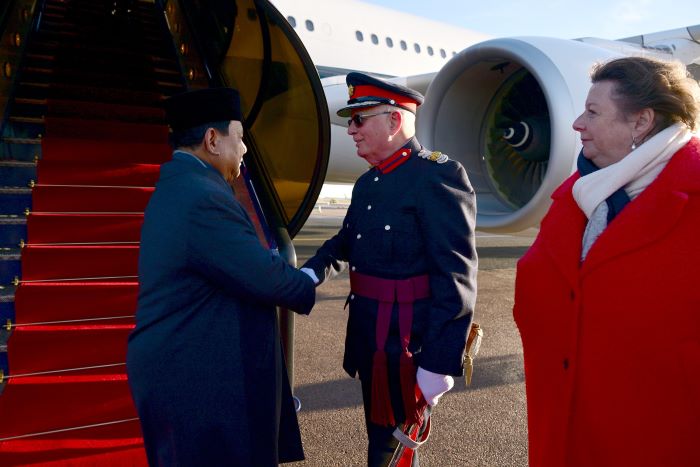 Presiden Prabowo Subianto tiba di Inggris Presiden Prabowo Subianto tiba di Inggris