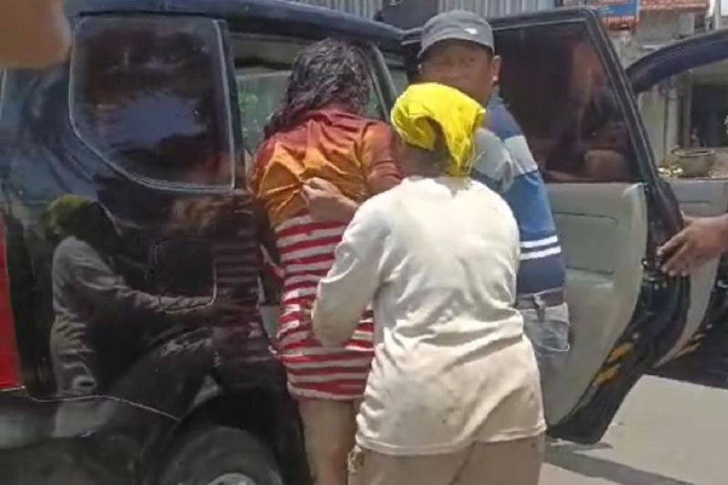 Suami di Kabupaten Blitar tega lukai istri dengan parang Suami di Kabupaten Blitar tega lukai istri dengan parang