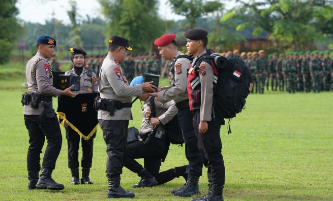 Poldasu terjunkan 12 ribu personil untuk amankan 25 ribu TPS Pilkada 2024 Poldasu terjunkan 12 ribu personil untuk amankan 25 ribu TPS Pilkada 2024