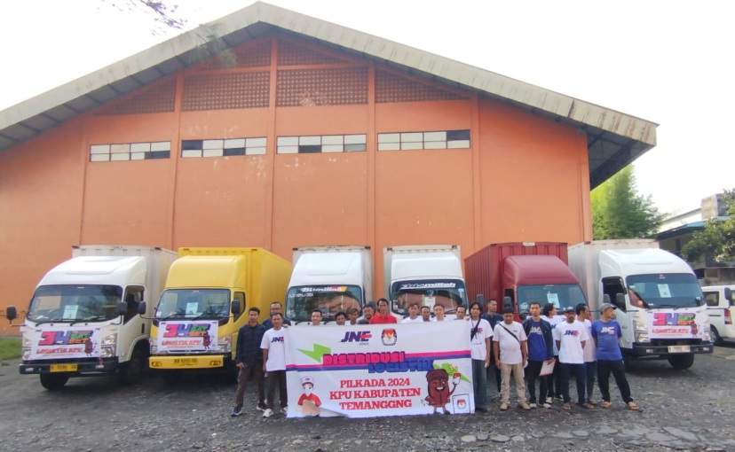 KPU Gelang Manggung bersinergi dengan JNE kirimkan distribusi logistik Pilkada KPU Gelang Manggung bersinergi dengan JNE kirimkan distribusi logistik Pilkada