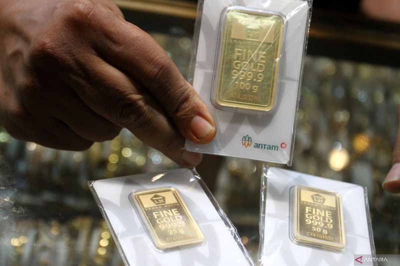 Emas Antam 23 November melonjak Rp21.000 menjadi Rp1,541 juta per gram Emas Antam 23 November melonjak Rp21.000 menjadi Rp1,541 juta per gram
