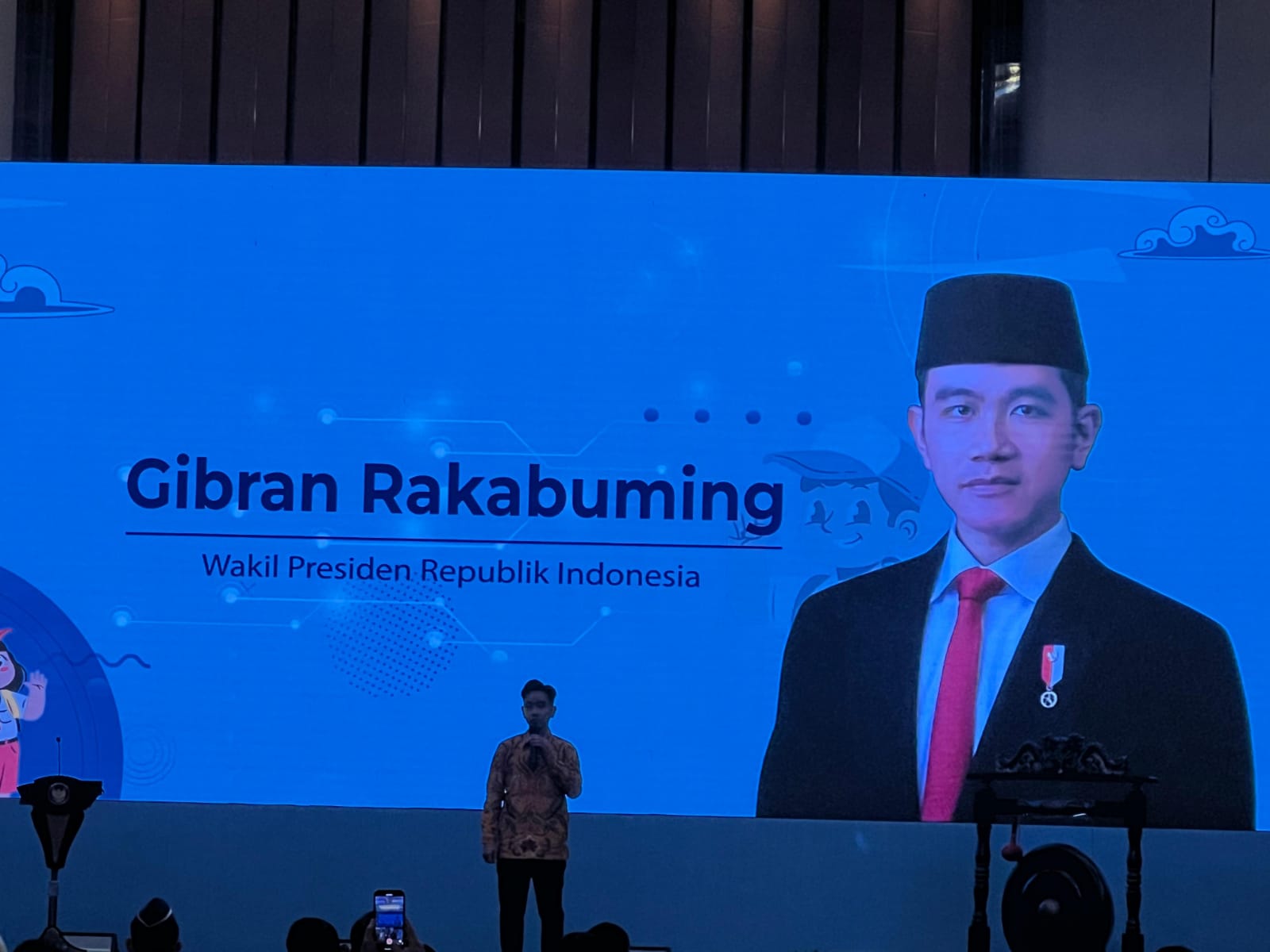 Wapres Gibran: Siswa TK belajar Matematika SD dan SMP coding Wapres Gibran: Siswa TK belajar Matematika SD dan SMP coding