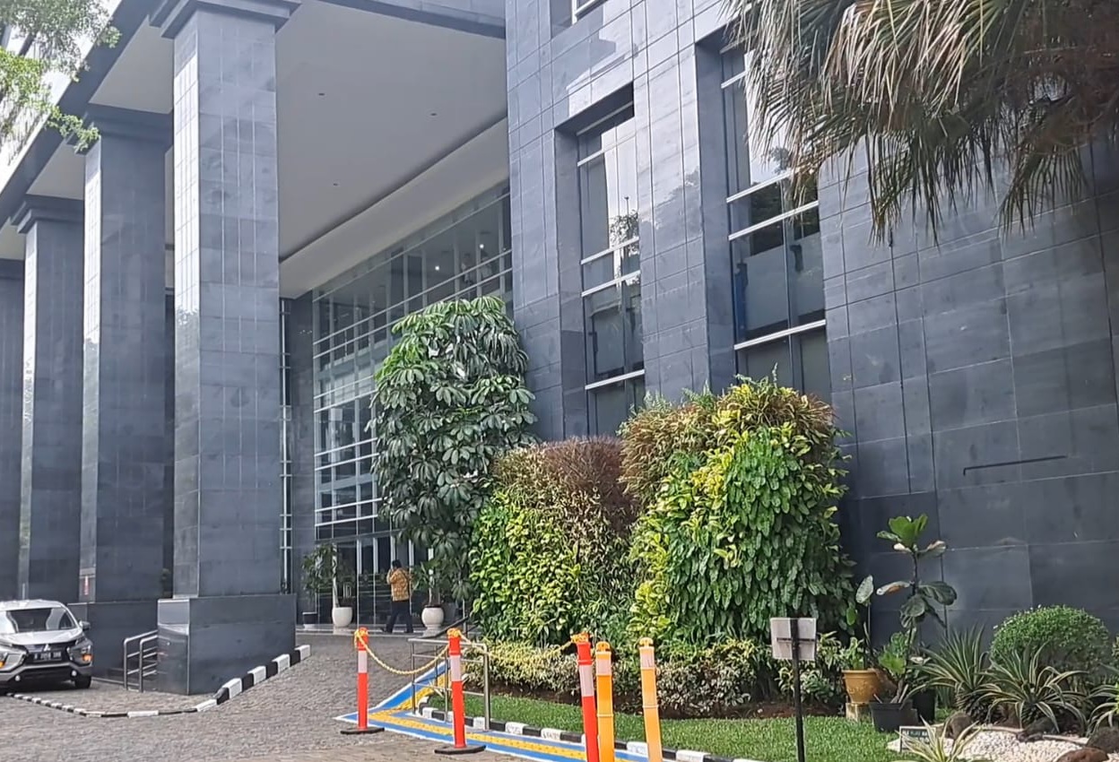 Pensiunan pegawai gugat PT Pegadaian karena diabaikan jadi karyawan PWKT Pensiunan pegawai gugat PT Pegadaian karena diabaikan jadi karyawan PWKT