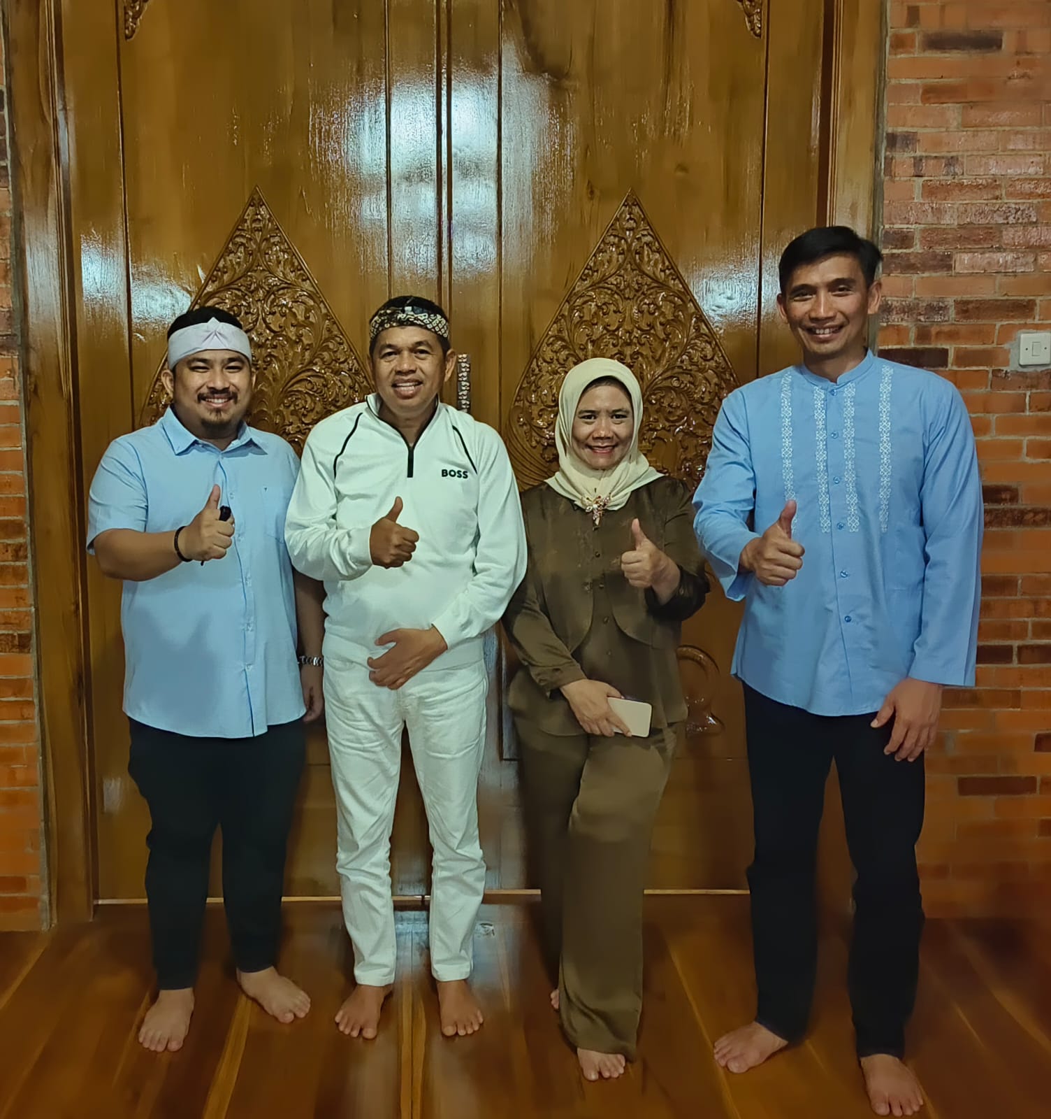Dua orang asli Subang bertemu setelah Pilkada selesai Cagup Subang Reynaldy sowan ke KDM Dua orang asli Subang bertemu setelah Pilkada selesai Cagup Subang Reynaldy sowan ke KDM