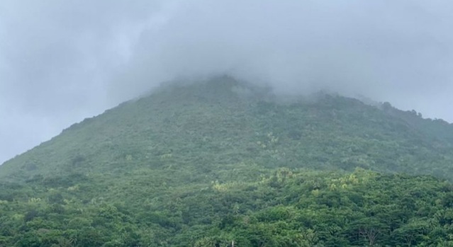 Pemkab Malteng imbau warga tetap tenang atas aktivitas gunung Banda Pemkab Malteng imbau warga tetap tenang atas aktivitas gunung Banda