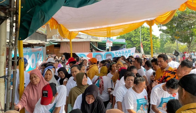 Relawan RIDO gelar pasar murah di 26 kecamatan di Jakarta Relawan RIDO gelar pasar murah di 26 kecamatan di Jakarta