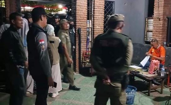 Satpol PP Kudus razia kafe karaoke yang jual miras Satpol PP Kudus razia kafe karaoke yang jual miras