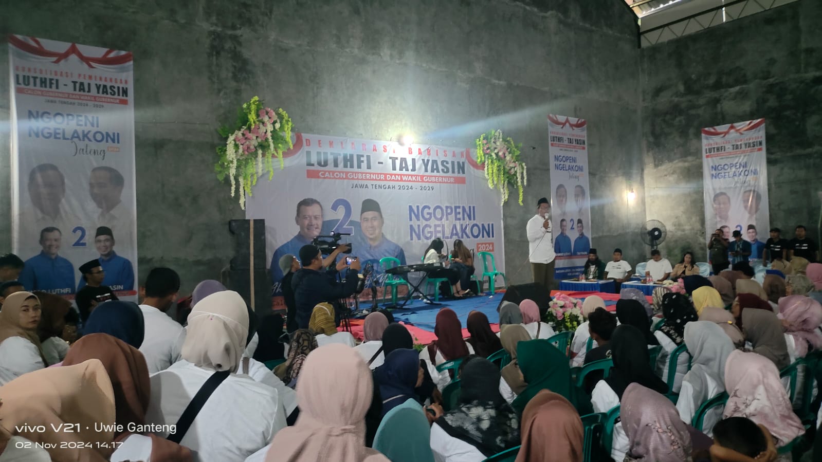Ribuan warga deklarasi Barisan Relawan Luthfi Bergerak untuk Jawa Tengah Ribuan warga deklarasi Barisan Relawan Luthfi Bergerak untuk Jawa Tengah