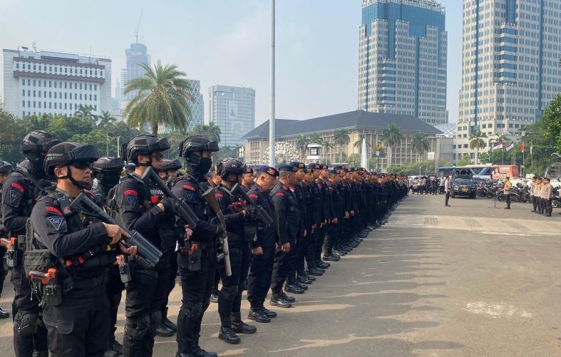 Polisi kerahkan 1.994 personel untuk amankan reuni 411 di Jakarta Polisi kerahkan 1.994 personel untuk amankan reuni 411 di Jakarta
