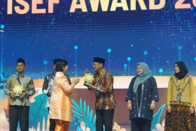 Raih juara di ISEF, BAZNAS RI apresiasi program pengentasan kemiskinan BAZNAS Jabar Raih juara di ISEF, BAZNAS RI apresiasi program pengentasan kemiskinan BAZNAS Jabar
