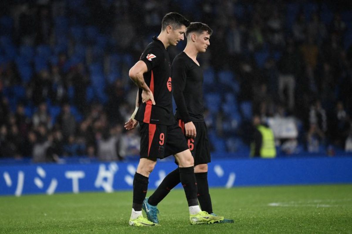 Barcelona telan kekalahan 0-1 di markas Real Sociedad Barcelona telan kekalahan 0-1 di markas Real Sociedad